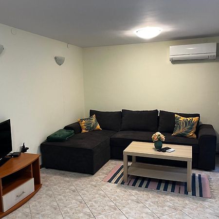 וארנה Green Central Apartment מראה חיצוני תמונה